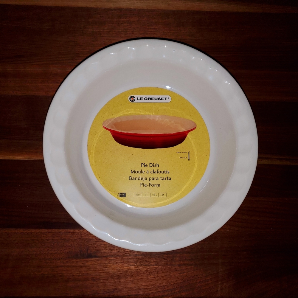Le Creuset 9" Pie Dish In White